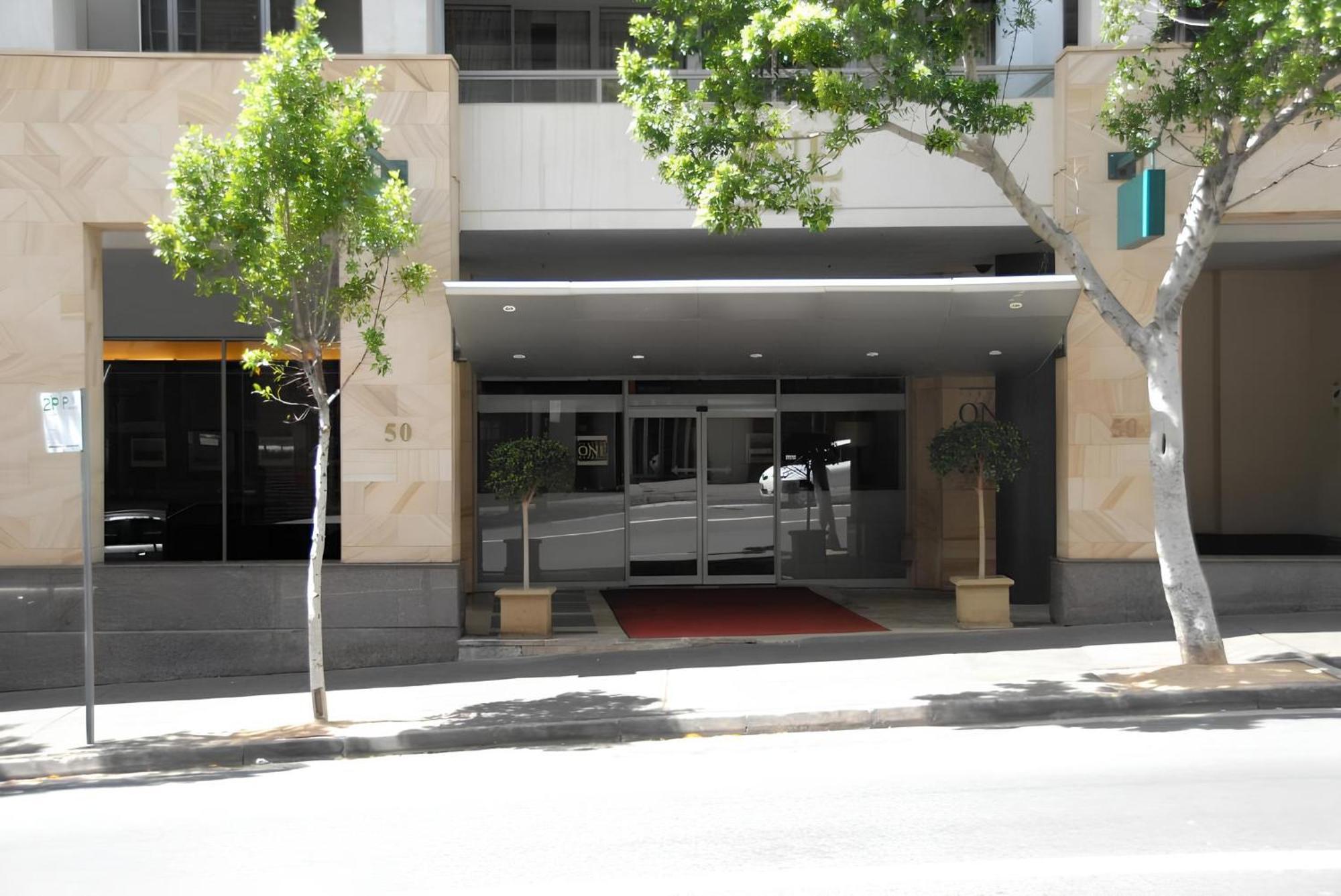 Darling Harbour Luxurious Retreat Apartment